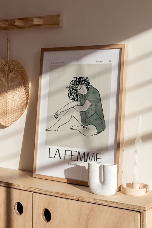 La Femme Pose No5 Premium Poster