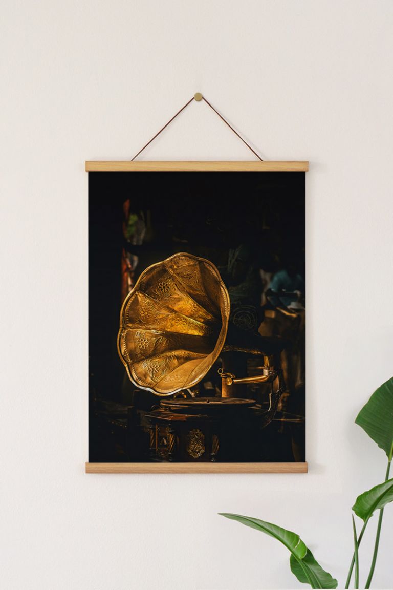 myikona-poster-type-with-hanger_-00935.jpg