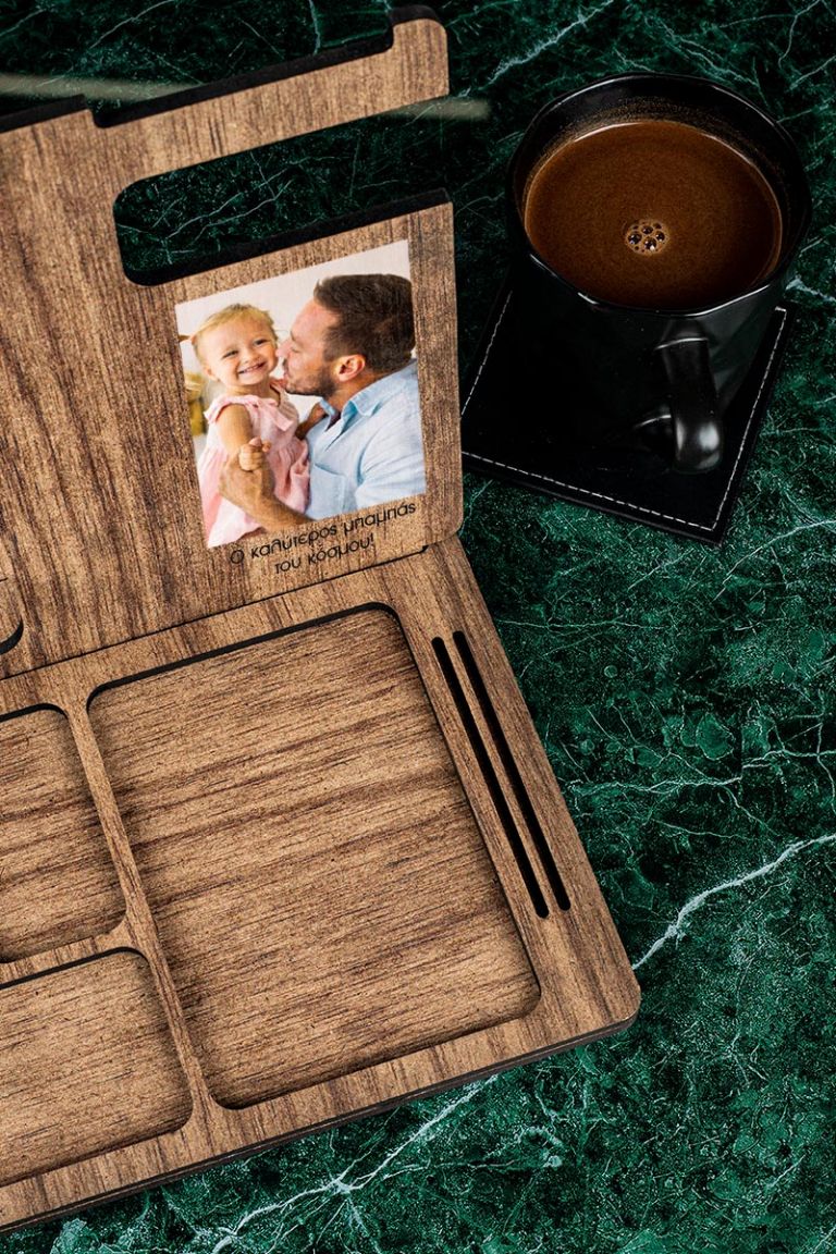 fathers-day-dock-station-monogramm-e-photo