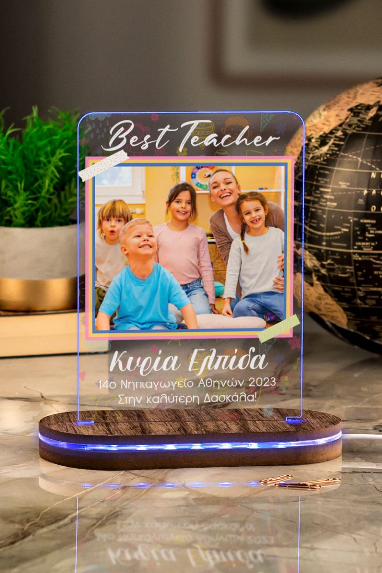 teacher-lamps-frame-blue-kindergarden-kids