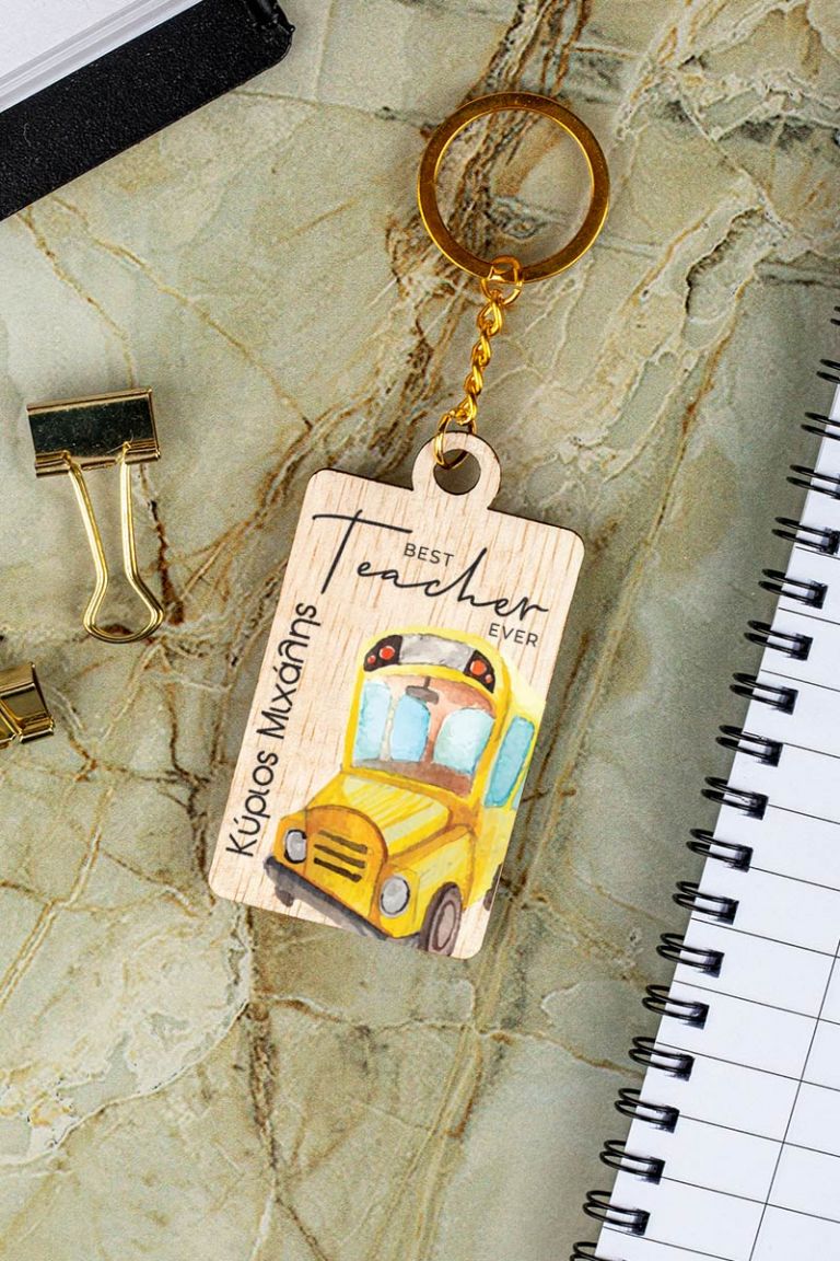 teachers-keychains-wooden-frame-a-schoolbus
