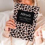 myikona-sxoliko-tetradio-me-ektiposi-onoma-afierosi-az-325