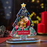myikona-fotistika-2023-christmas-white-tree-jolly-coupl