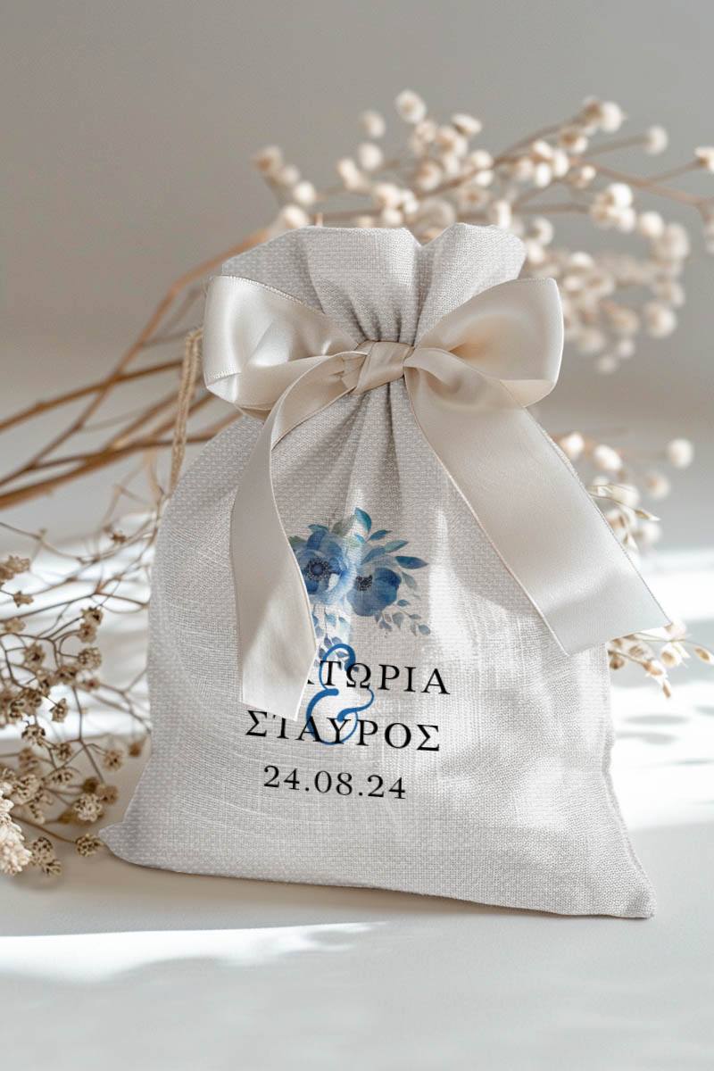 Μπομπονιέρες Γάμου Πουγκί σε Λευκό Χρώμα με Σχέδιο Μπλε Λουλούδια