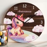 Παιδικό Ρολόι Τοίχου με Premium Λαμπάδα και Σχέδιο Ροζ Μονόκερος