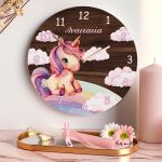 Παιδικό Ρολόι Τοίχου με Premium Λαμπάδα και Σχέδιο Ροζ Μονόκερος