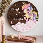 Παιδικό Ρολόι Τοίχου με Premium Λαμπάδα και Σχέδιο Μονόκερος Πεταλούδες