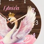 Παιδικό Ρολόι Τοίχου με Premium Λαμπάδα και Σχέδιο Ροζ Κύκνος