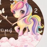 Παιδικό Ρολόι Τοίχου με Premium Λαμπάδα και Σχέδιο Μονόκερος Πεταλούδες