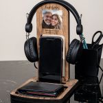 man-dock-station-black-marble-headset-a-dad