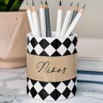Μολυβοθήκη Προσωποποιημένη με Όνομα και Σχέδιο Σκάκι