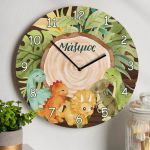 Παιδικό Ρολόι Τοίχου Ξύλινο για Αγόρι με Σχέδιο Δεινόσαυροι