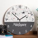 Ρολόι Τοίχου Ξύλινο με Όνομα και Σχέδιο Γκρι Μωσαϊκό