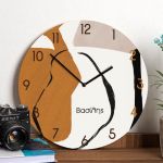 Ρολόι Τοίχου Ξύλινο με Όνομα και Σχέδιο Αφηρημένα Σχήματα