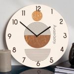 Ρολόι Τοίχου Ξύλινο με Όνομα και Σχέδιο Ισορροπημένη Τέχνη