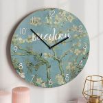 Ρολόι Τοίχου Ξύλινο με Όνομα και Σχέδιο Αμυγδαλιά