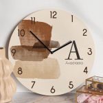 Ρολόι Τοίχου Ξύλινο με Όνομα και Σχέδιο Αφηρημένη Τέχνη