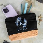 Μεγάλο Πρακτικό Μαύρο Τσαντάκι & Νεσεσέρ με Φελλό, Blue Petal