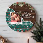 Χριστουγεννιάτικο Ρολόι Τοίχου Ξύλινο με Όνομα και Σχέδιο Μπαμπάς