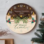 Χριστουγεννιάτικο Ρολόι Τοίχου Ξύλινο με Όνομα και Σχέδιο Χρόνος