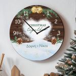 Χριστουγεννιάτικο Ρολόι Τοίχου Ξύλινο με Όνομα και Σχέδιο Γιορτές
