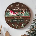 Χριστουγεννιάτικο Ρολόι Τοίχου Ξύλινο με Όνομα και Σχέδιο Ελάφι