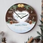 Χριστουγεννιάτικο Ρολόι Τοίχου Ξύλινο με Όνομα και Σχέδιο Γιορτές