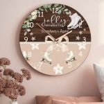 Χριστουγεννιάτικο Ρολόι Τοίχου Ξύλινο με Όνομα και Σχέδιο Πάγος