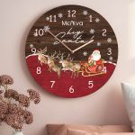 Χριστουγεννιάτικο Ρολόι Τοίχου Ξύλινο με Όνομα και Σχέδιο Ελάφια