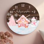 Χριστουγεννιάτικο Ρολόι Τοίχου Ξύλινο με Όνομα και Σχέδιο Μπισκότο