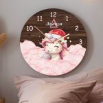 Χριστουγεννιάτικο Ρολόι Τοίχου Ξύλινο με Όνομα και Σχέδιο Unicorn