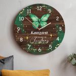 Χριστουγεννιάτικο Ρολόι Τοίχου Ξύλινο με Όνομα και Σχέδιο Fly