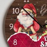 Χριστουγεννιάτικο Ρολόι Τοίχου Ξύλινο με Όνομα και Σχέδιο Santa
