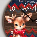 Χριστουγεννιάτικο Ρολόι Τοίχου Ξύλινο με Όνομα και Σχέδιο Ελαφάκι
