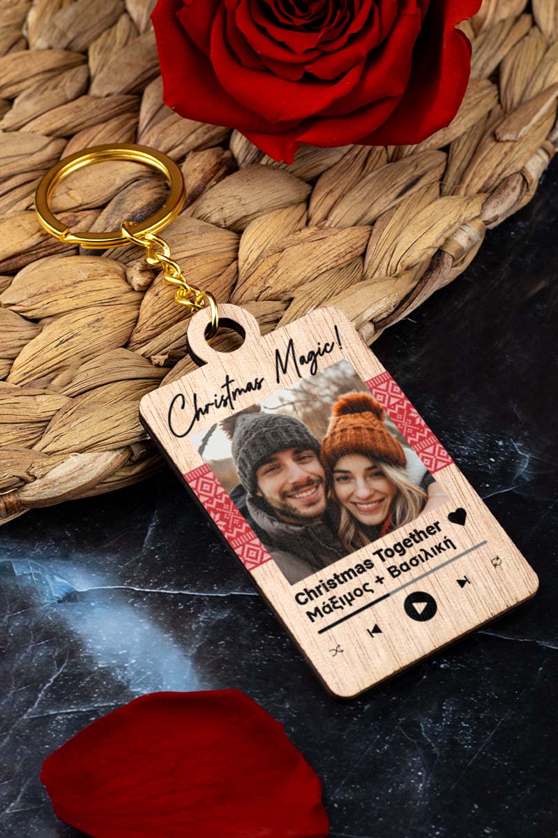 Χριστουγεννιάτικο Μπρελόκ Ξύλινο με Ονόματα, Δώρο για Ζευγάρια