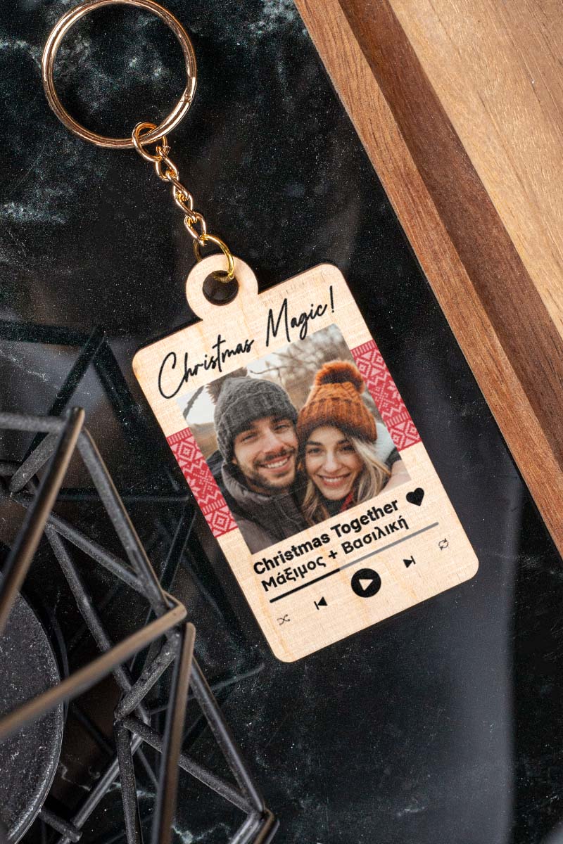 Χριστουγεννιάτικο Μπρελόκ Ξύλινο με Ονόματα, Δώρο για Ζευγάρια