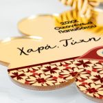 Πρωτότυπο Διακοσμητικό Χρυσό Γούρι Σπιτιού, σε Σχήμα Τριφύλλι