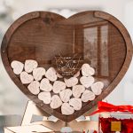 Premium Ξύλινο Ευχολόγιο σε Σχήμα Καρδιά, 10 Λόγοι Αγάπης
