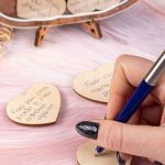 Premium Ξύλινο Ευχολόγιο με Ονόματα, Σαγαπώ Γιατί...