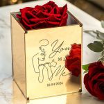 Παντοτινό Τριαντάφυλλο σε Θήκη με Μονογράμματα για Ζευγάρια