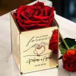 Τριαντάφυλλο σε Θήκη με Ονόματα, Δώρο για Ζευγάρια