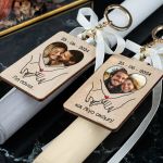 Μπρελόκ Κλειδιών Ξύλινα με Φωτογραφία και 2 Λαμπάδες