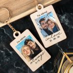 Μπρελοκ Κλειδιών Ξύλινα με 2 Λαμπάδες, Δώρο για Ζευγάρια