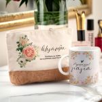 Σετ 2 Δώρα για Γιαγιά, Τσαντάκι Νεσεσέρ με Φελλό & Κούπα