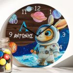 Παιδικό Ρολόι Τοίχου με Σχέδιο Αστροναύτης & Premium Λαμπάδα