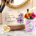 Σετ 3 Δώρα για Γιαγιά – Τσαντάκι Νεσεσέρ, Κασπώ & Μπρελόκ