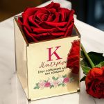 forever-roses-red-couple-2025-myikona-g-002-1b0012