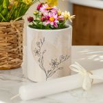 Κασπώ με Γραμμικά Σχέδια Άνθων & Λαμπάδα , Δώρο για Νονά