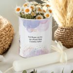 Εορταστικό Κασπώ με Πολύχρωμα Λουλούδια & Λαμπάδα, Δώρο για τη Θεία