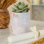 Κασπώ με Ροζ Τριαντάφυλλα & Λαμπάδα, Δώρο για την Νονά